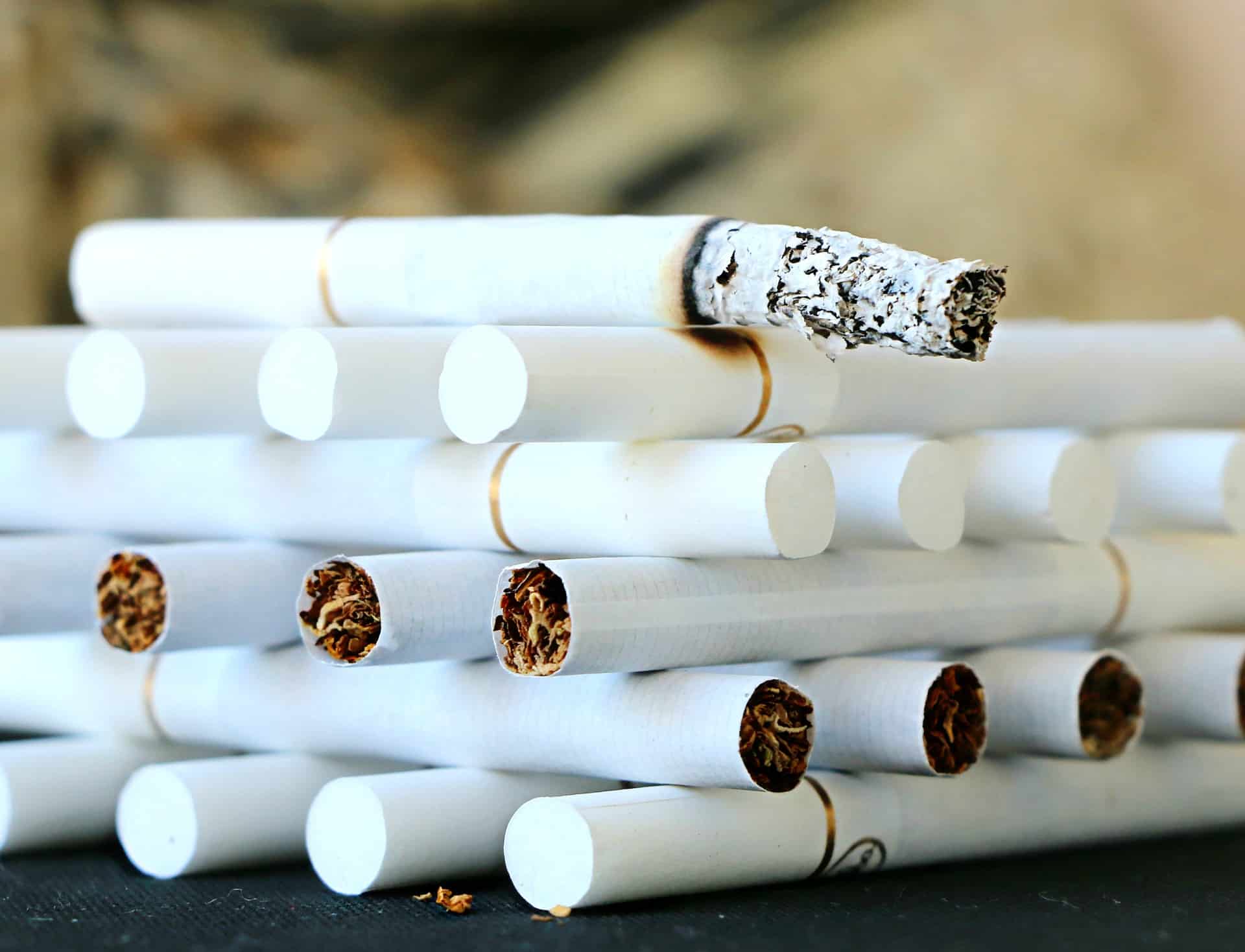 Read more about the article STJ: importação não autorizada de cigarros tipifica o crime de contrabando, o qual não admite a insignificância